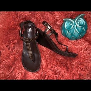 Gianni Bini classic wedge